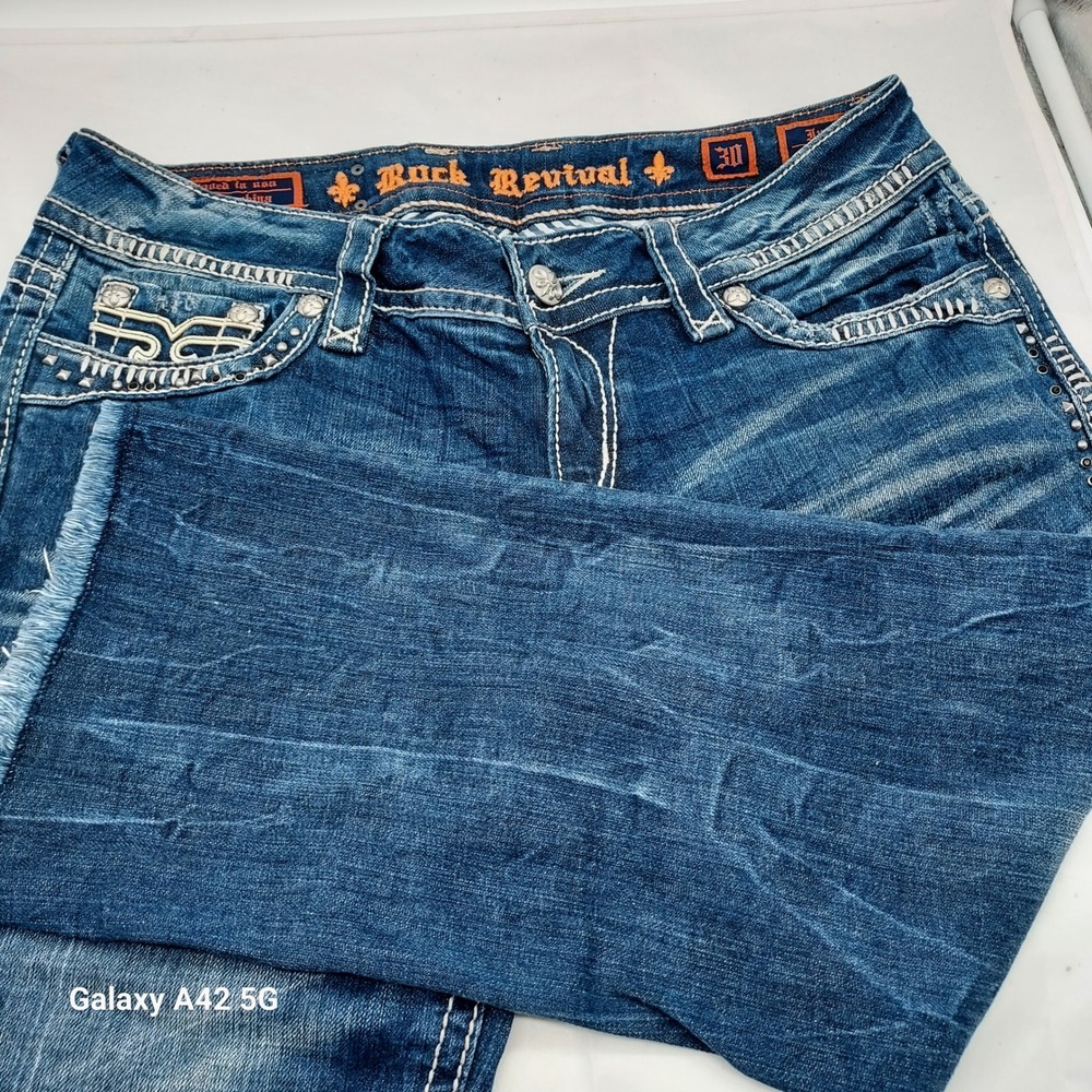 Rock Revival Ivy Capri Jeans Womens 30 Medium Wash Embroidered Studded Buckle